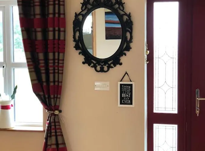 Connemara. 3 Bedroom, 8 Bed, *