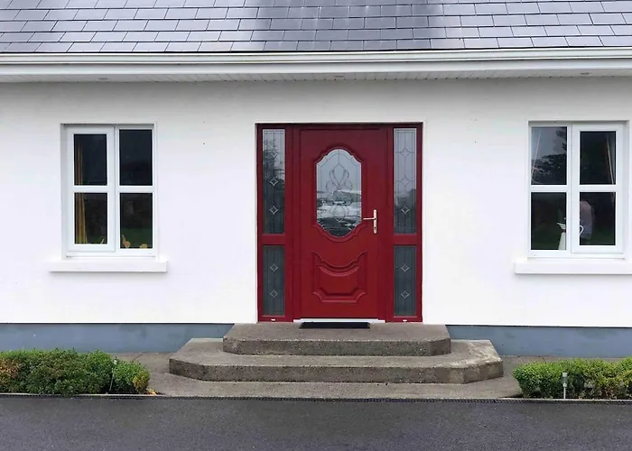 Connemara. 3 Bedroom, 8 Bed, * Galway