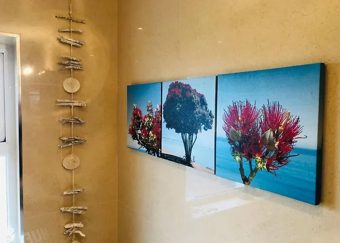 Connemara. 3 Bedroom, 8 Bed, Galway