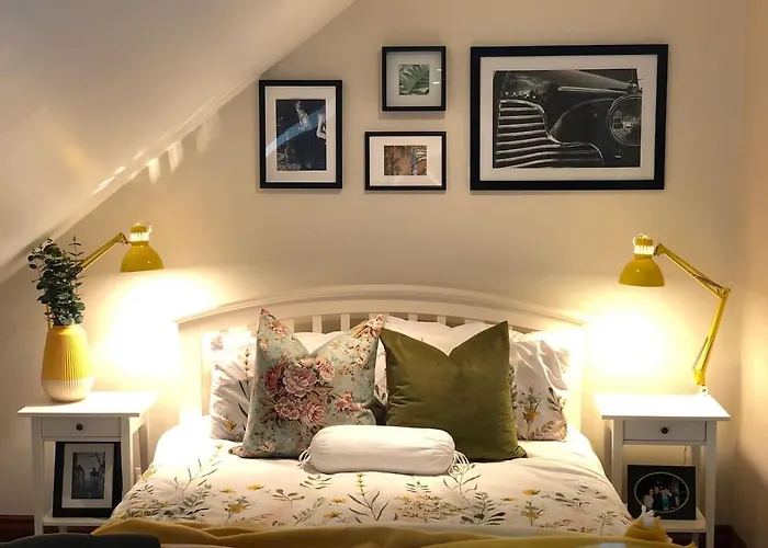 Connemara. 3 Bedroom, 8 Bed, *