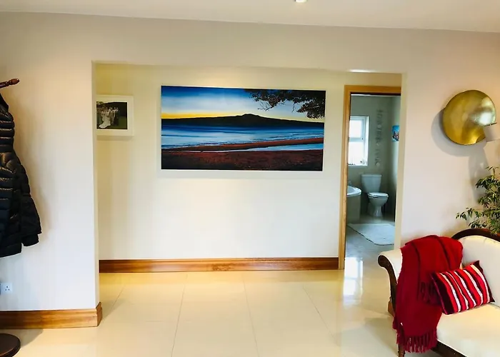 Connemara. 3 Bedroom, 8 Bed, *