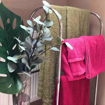 Connemara. 3 Bedroom, 8 Bed,