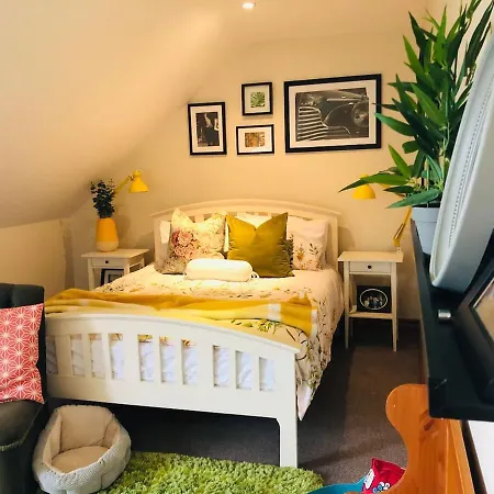 Connemara. 3 Bedroom, 8 Bed, * Galway