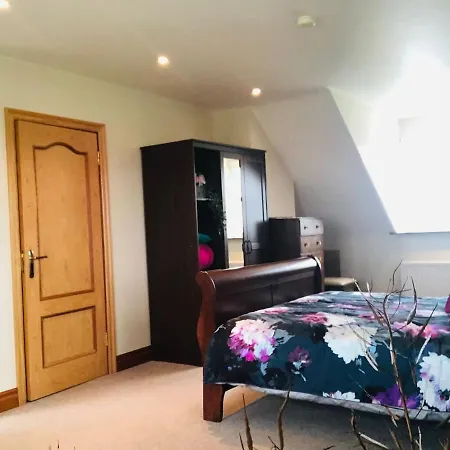 Semesterbostad Connemara. 3 Bedroom, 8 Bed,
