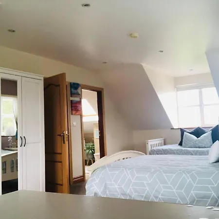 Connemara. 3 Bedroom, 8 Bed, Galway