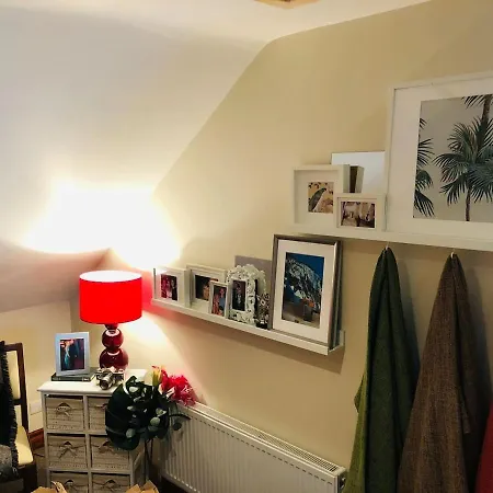 Semesterbostad Connemara. 3 Bedroom, 8 Bed, *