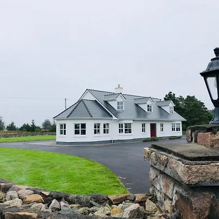 Connemara. 3 Bedroom, 8 Bed, Feriehus *