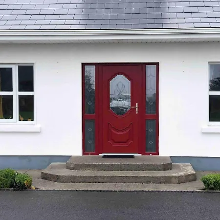 Connemara. 3 Bedroom, 8 Bed, * Galway