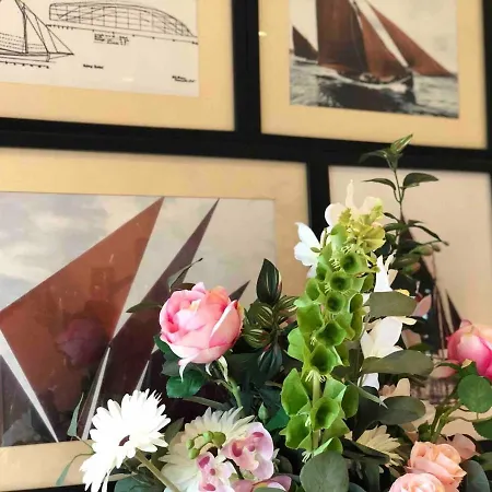 Connemara. 3 Bedroom, 8 Bed, Galway