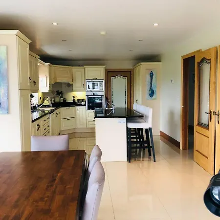 Nyaraló Connemara. 3 Bedroom, 8 Bed,