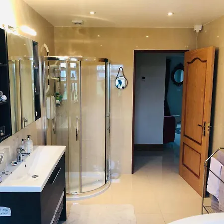 Connemara. 3 Bedroom, 8 Bed, Feriehus
