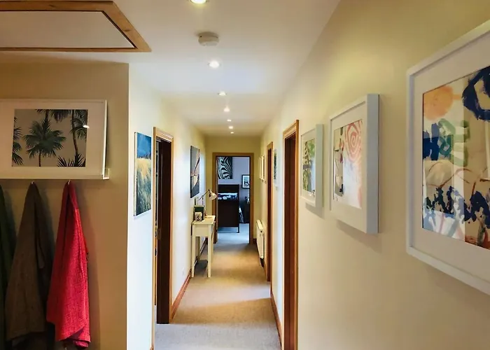 Connemara. 3 Bedroom, 8 Bed, Galway