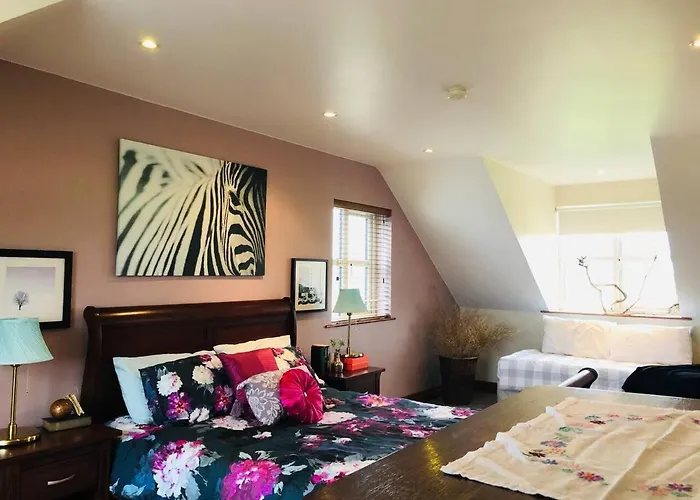 Connemara. 3 Bedroom, 8 Bed, *