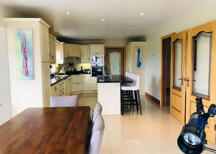 Casa vacanze Connemara. 3 Bedroom, 8 Bed,