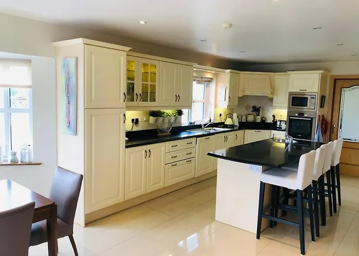 Casa vacanze Connemara. 3 Bedroom, 8 Bed, *