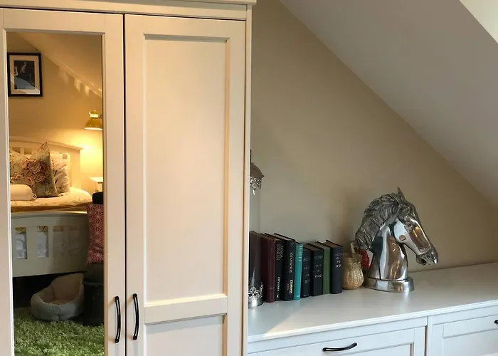 Connemara. 3 Bedroom, 8 Bed,