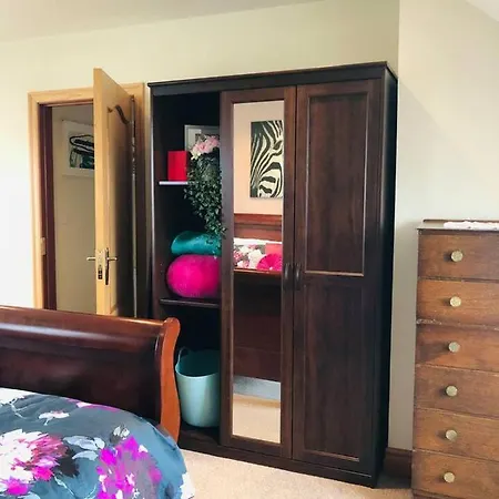 Connemara. 3 Bedroom, 8 Bed, *