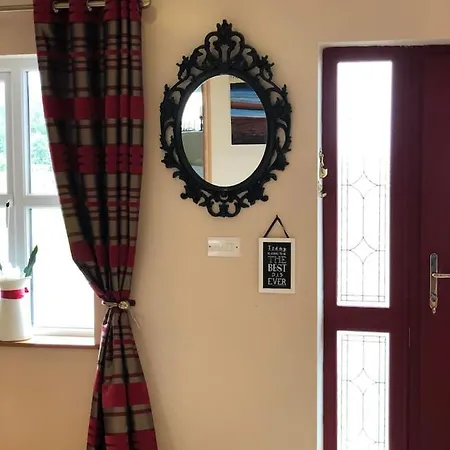 Connemara. 3 Bedroom, 8 Bed, *